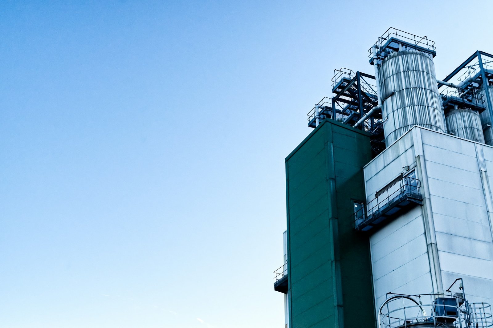 Petrochemical refinery factory building